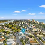 Spacious 4-Bed, 3-Bath Beach House - Sleeps 12 For The Perfect Getaway