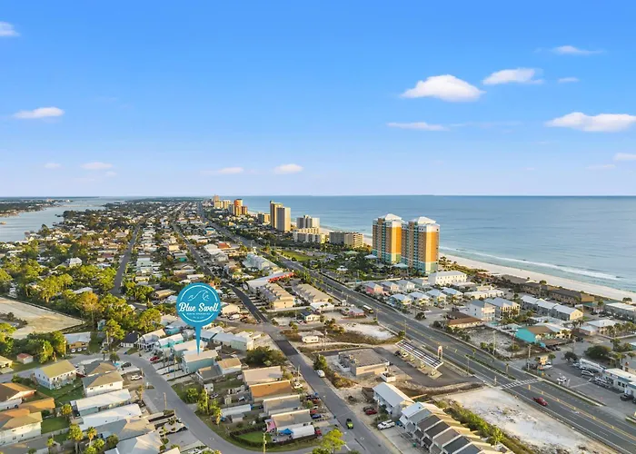 Spacious 4-Bed, 3-Bath Beach House - Sleeps 12 For The Perfect Getaway