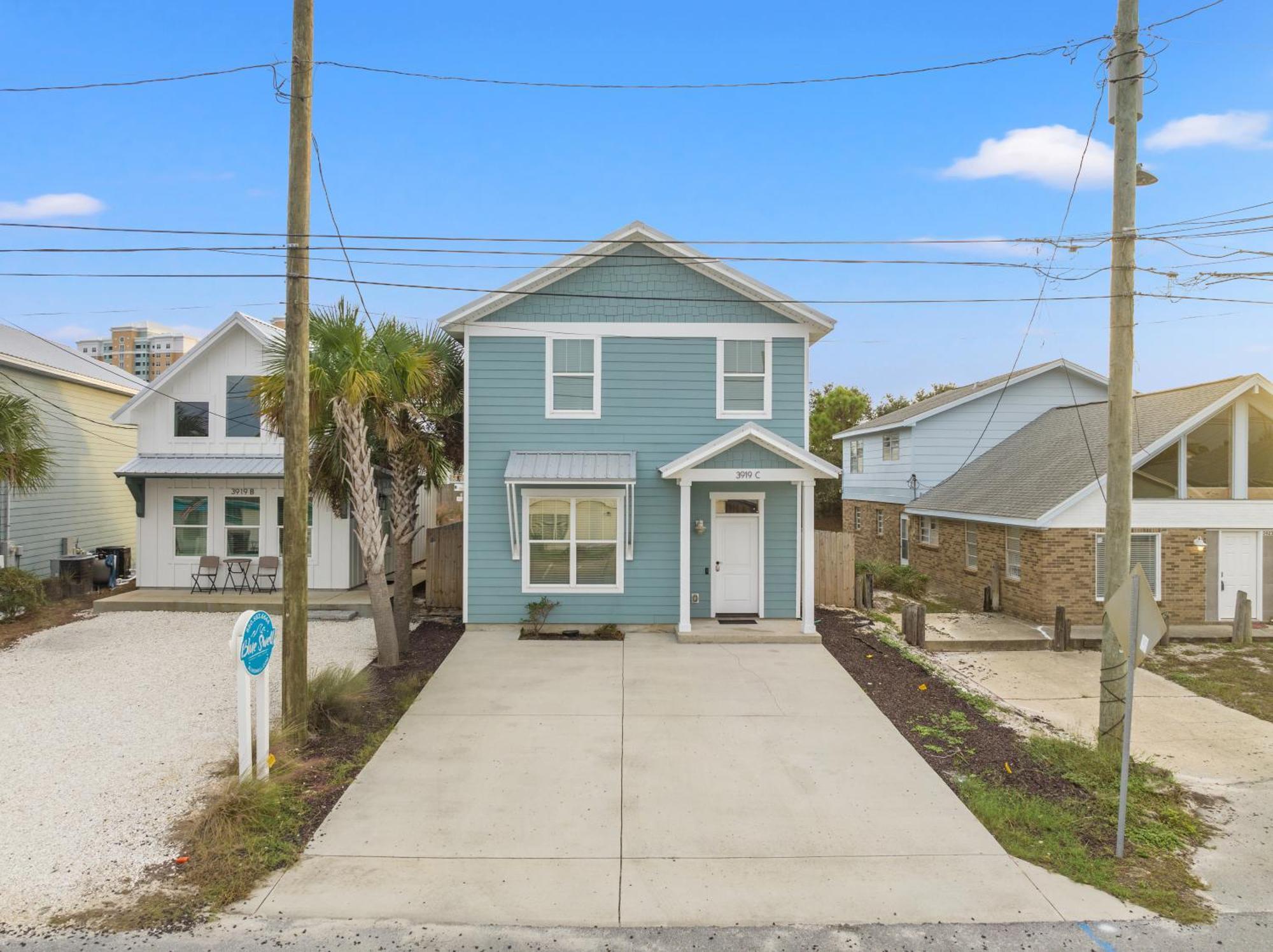 Spacious 4-bed, 3-bath House - Sleeps 12 For The Perfect Getaway * Panama City Beach