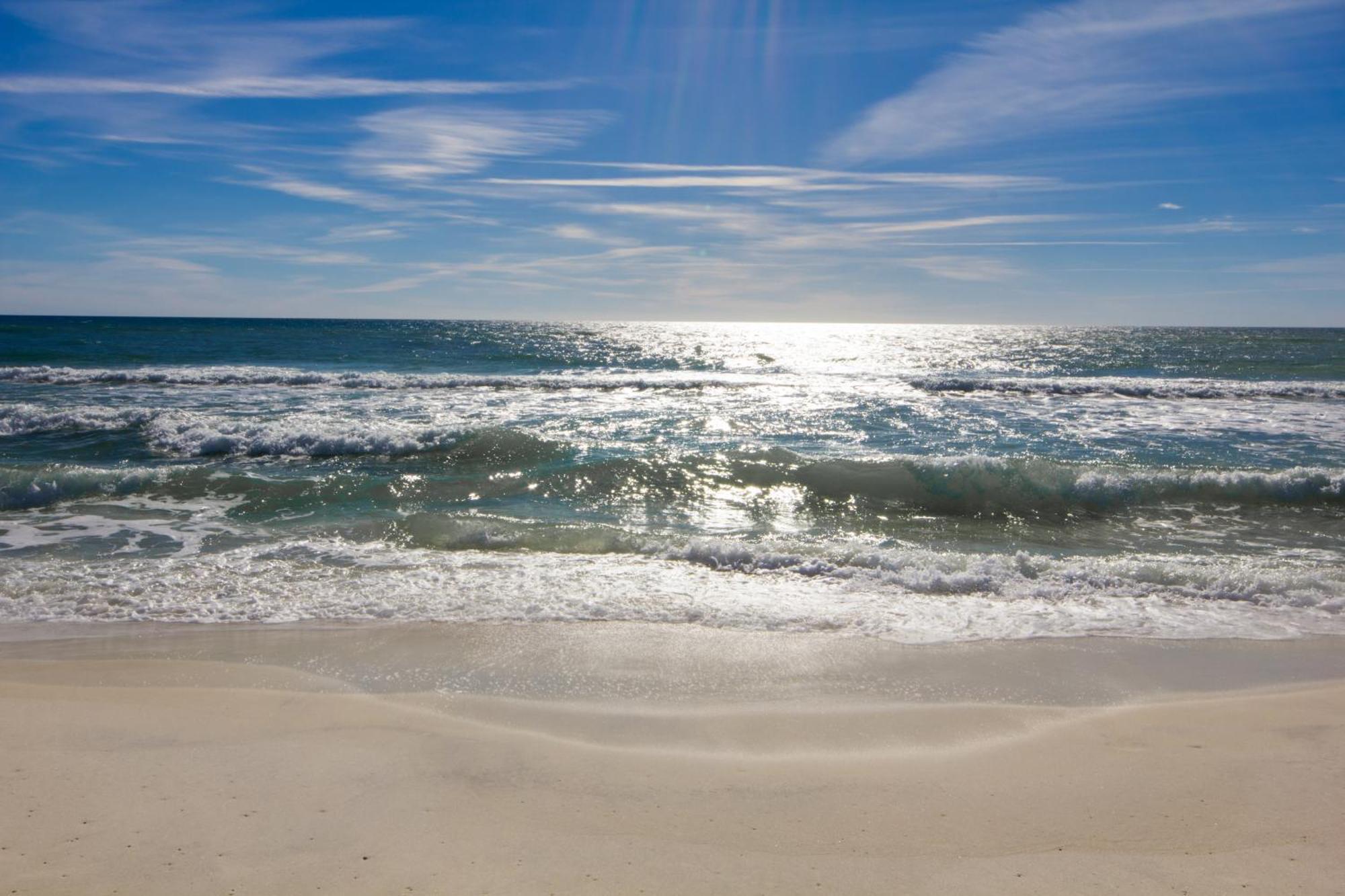 Spacious 4-bed, 3-bath House - Sleeps 12 For The Perfect Getaway Holiday home