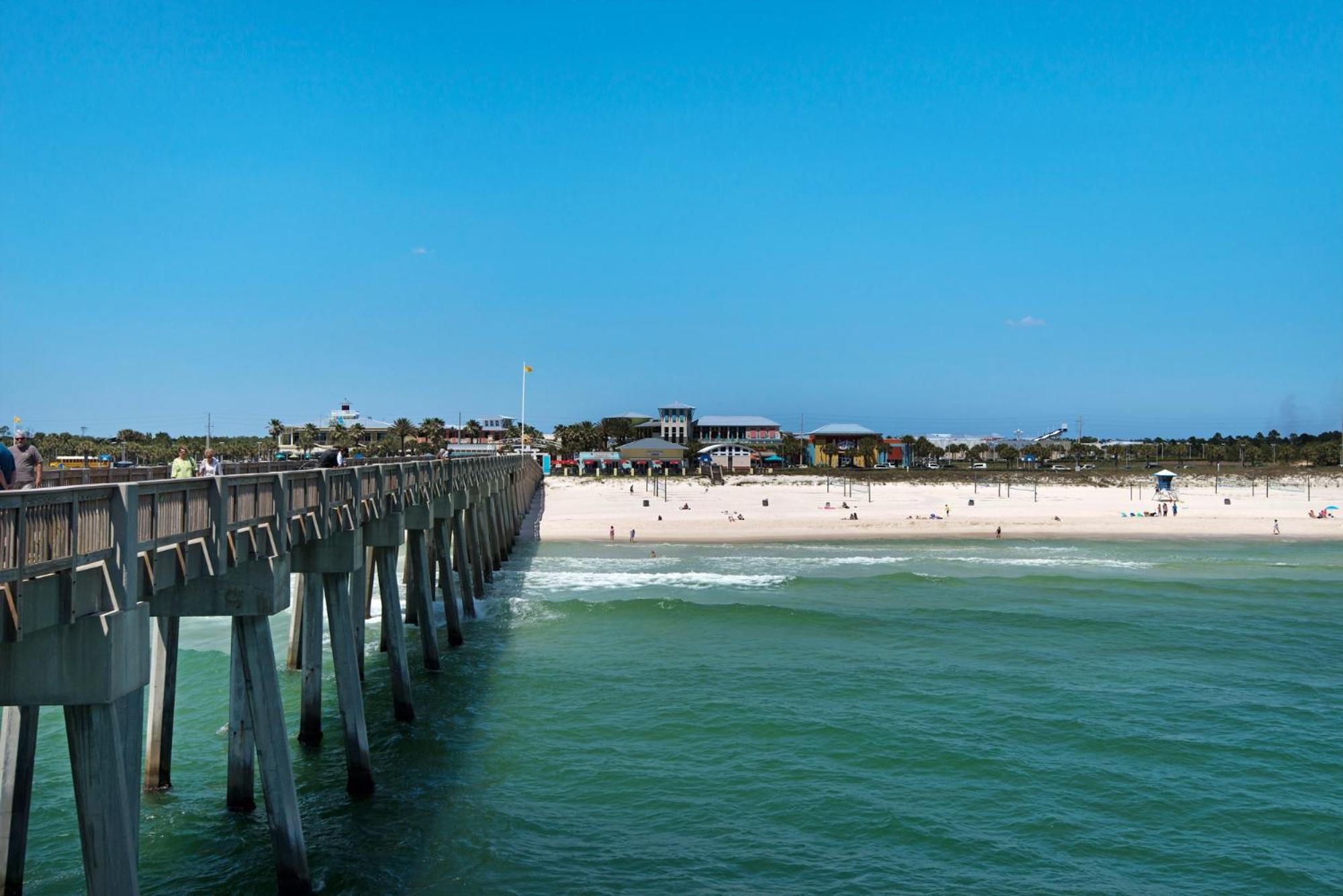 Holiday home Spacious 4-bed, 3-bath House - Sleeps 12 For The Perfect Getaway Panama City Beach