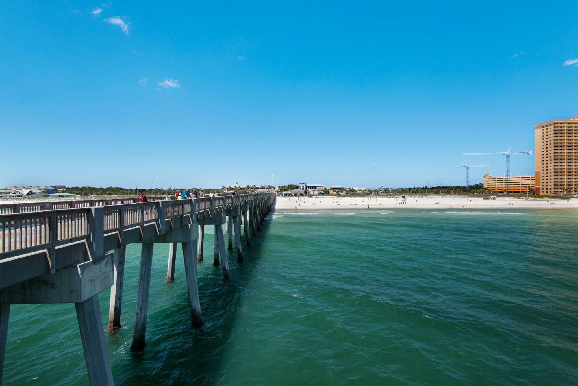Spacious 4-bed, 3-bath House - Sleeps 12 For The Perfect Getaway Panama City Beach