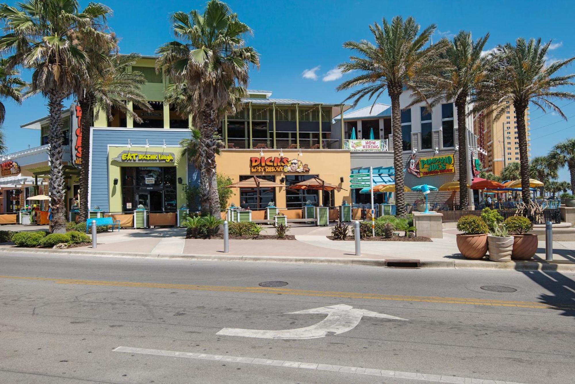 Spacious 4-bed, 3-bath House - Sleeps 12 For The Perfect Getaway Panama City Beach