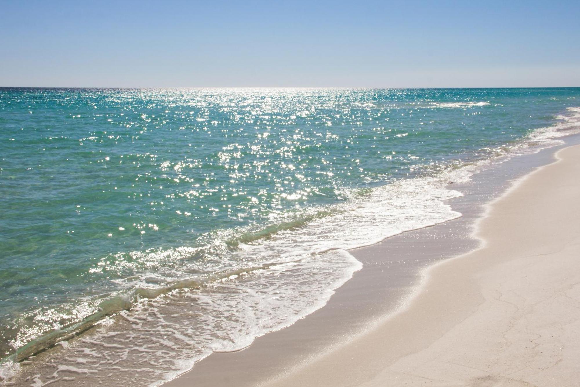 Spacious 4-bed, 3-bath House - Sleeps 12 For The Perfect Getaway Panama City Beach