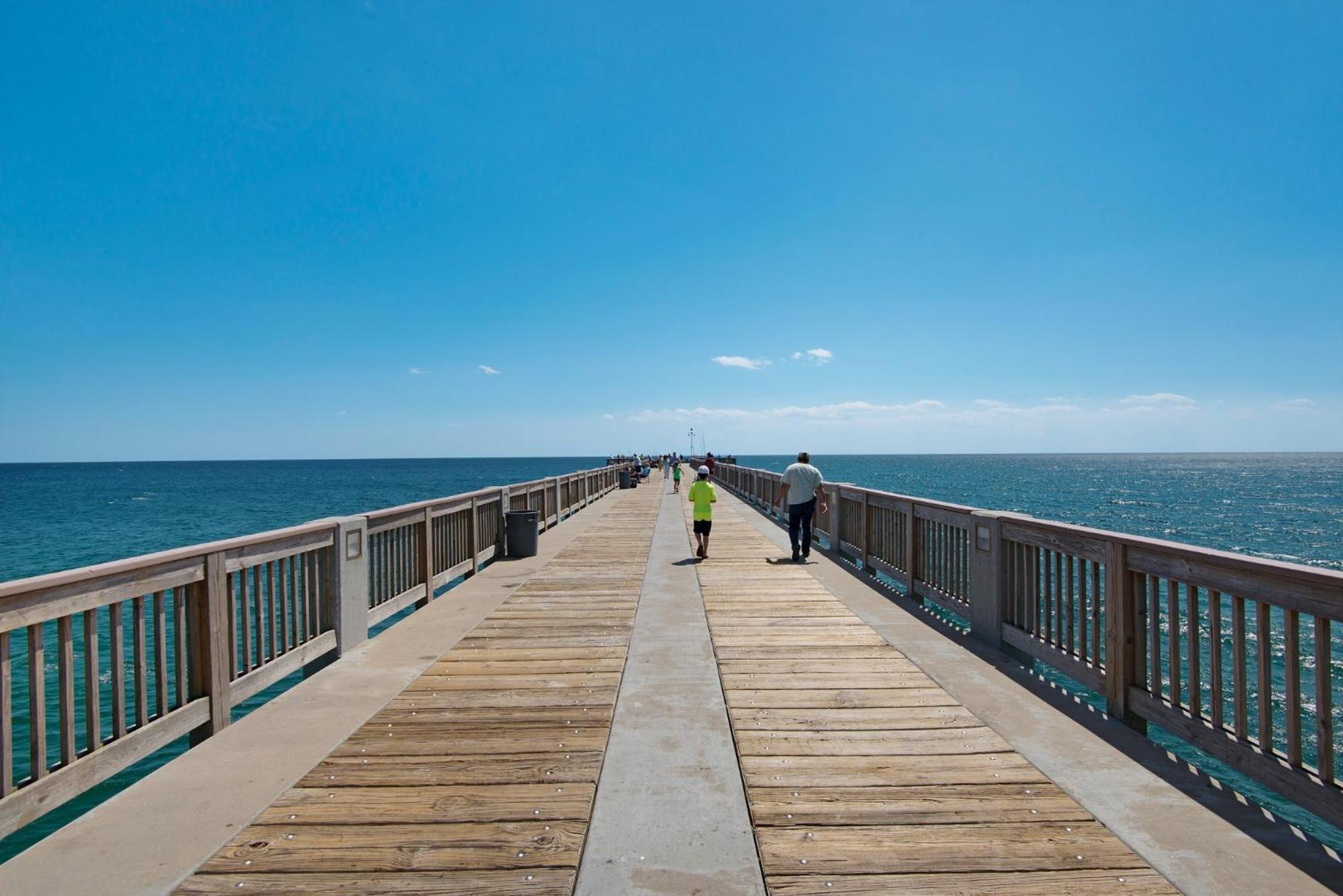 Spacious 4-bed, 3-bath House - Sleeps 12 For The Perfect Getaway Holiday home Panama City Beach